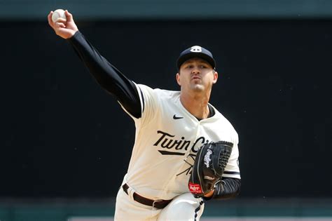Twins starting pitcher Tyler Mahle headed for season-ending surgery